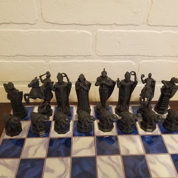 Mattel Harry Potter Wizard Chess Set - Picture 3 of 13